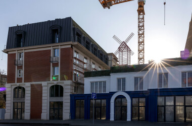 Rue Menars. Відкрили фасад на четвертій секцій