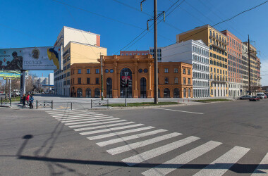 Via Roma - яскрава функціональність