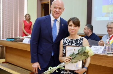 Фахівці «Фамільного Дому» отримали відзнаки до Дня будівельника