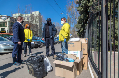 Передали одесским патрульным и сотрудникам соцслужбы недельный запас средств индивидуальной защиты