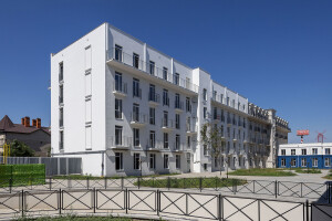 Rue Menars впевнено наближається до завершення